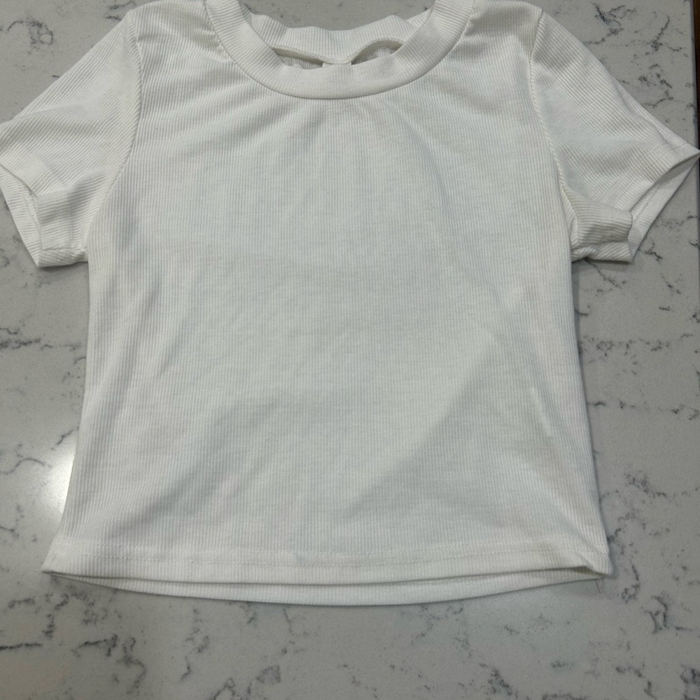 SHEIN White Crop Top
